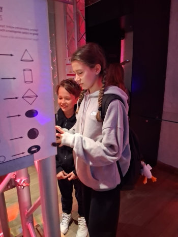 ef49dbbc-bc1d-4144-a69b-289b5f554aa9