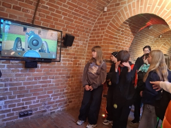 096fd8f1-6a70-42fd-aeeb-a08baee8ae5f