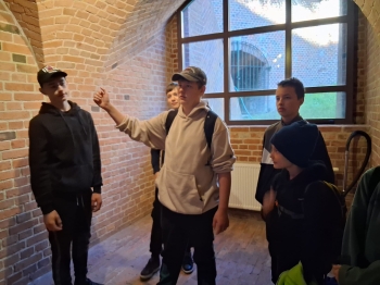 0cfe42b7-8352-49d6-bad4-662e671a7d21