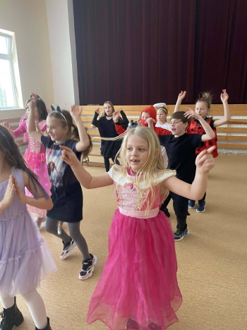 632673995_888170693833534_381353606470926365_n