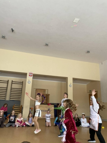 631796091_888168870500383_5662081720028628868_n