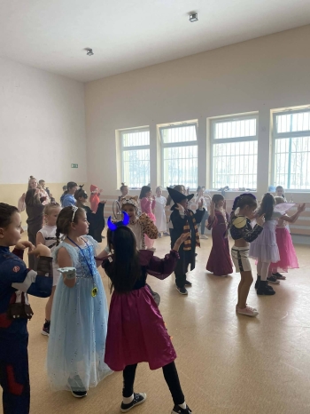 631680759_888167573833846_3226312258899165644_n