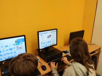 7ad257d9-e2b1-4c83-86b0-4997a35b4194