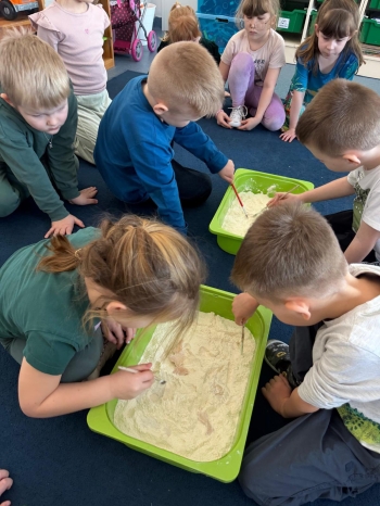 644504556_900647815919155_1173006850919782099_n