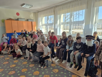 b2cd458b-cd4a-4859-803b-a222777ead75