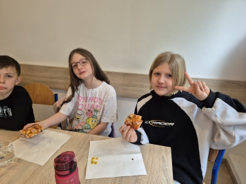 d75c7c01-68ef-471d-adc8-2f0da418d3b2