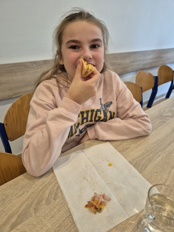 fc9b6966-85a8-404f-b557-d6dff1680510