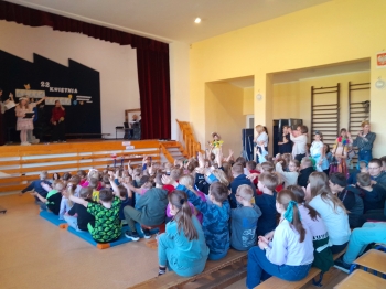 3c4e83cd-b876-4b09-9aa2-36fdd37e6d06