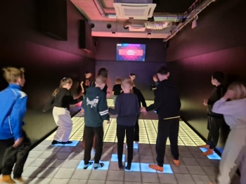 6b9cae76-7edd-47bc-b1e4-8195aa5eeeb3