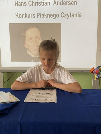 aaa0fc75-d73d-419d-85e7-7ec602425763